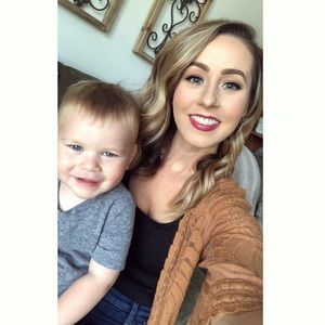 Meet your Posher, Courtney